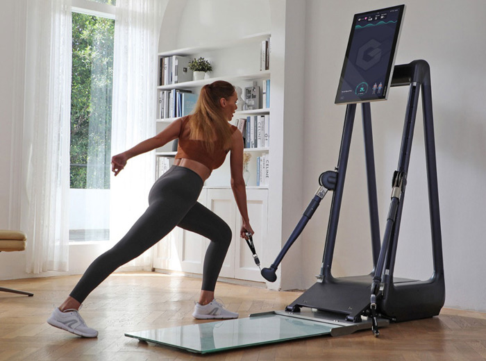 Fitness-mirror-and-smart-screen